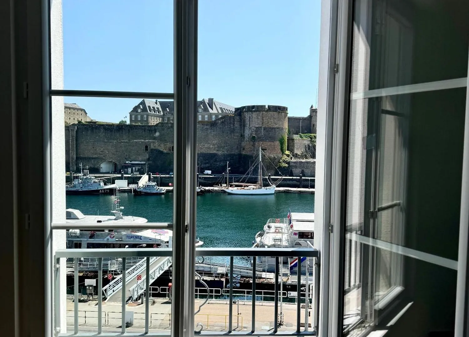 Appartement Vue Mer Imprenable - Proche Rue De Siam Brest France
